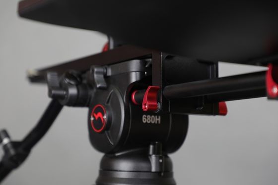 Teleprompter de estúdio de 24 polegadas com 300 nit de brilho do monitor e controle remoto por fio