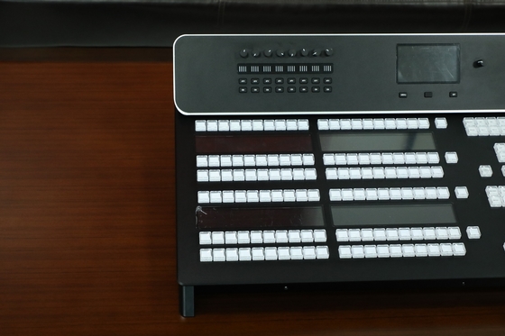 Painel de controle TYST da série BlackMagic ATEM Constellation e Television Studio